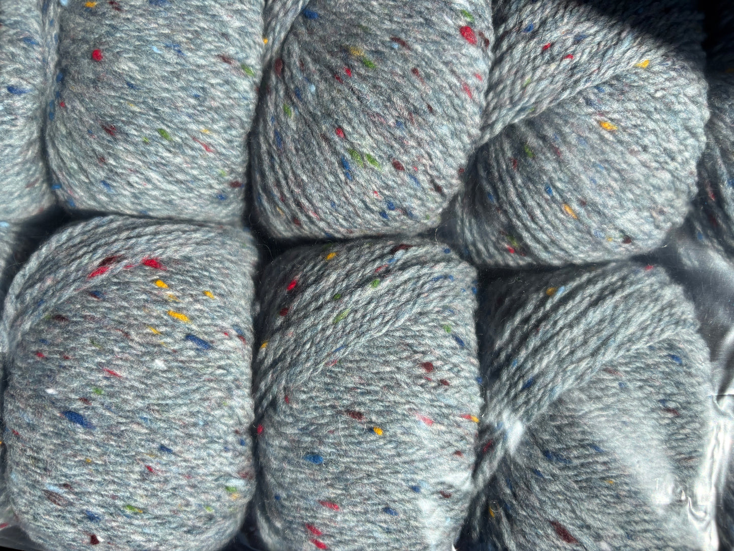 SUPER TWEED - 95% laine fine • 5% kid mohair