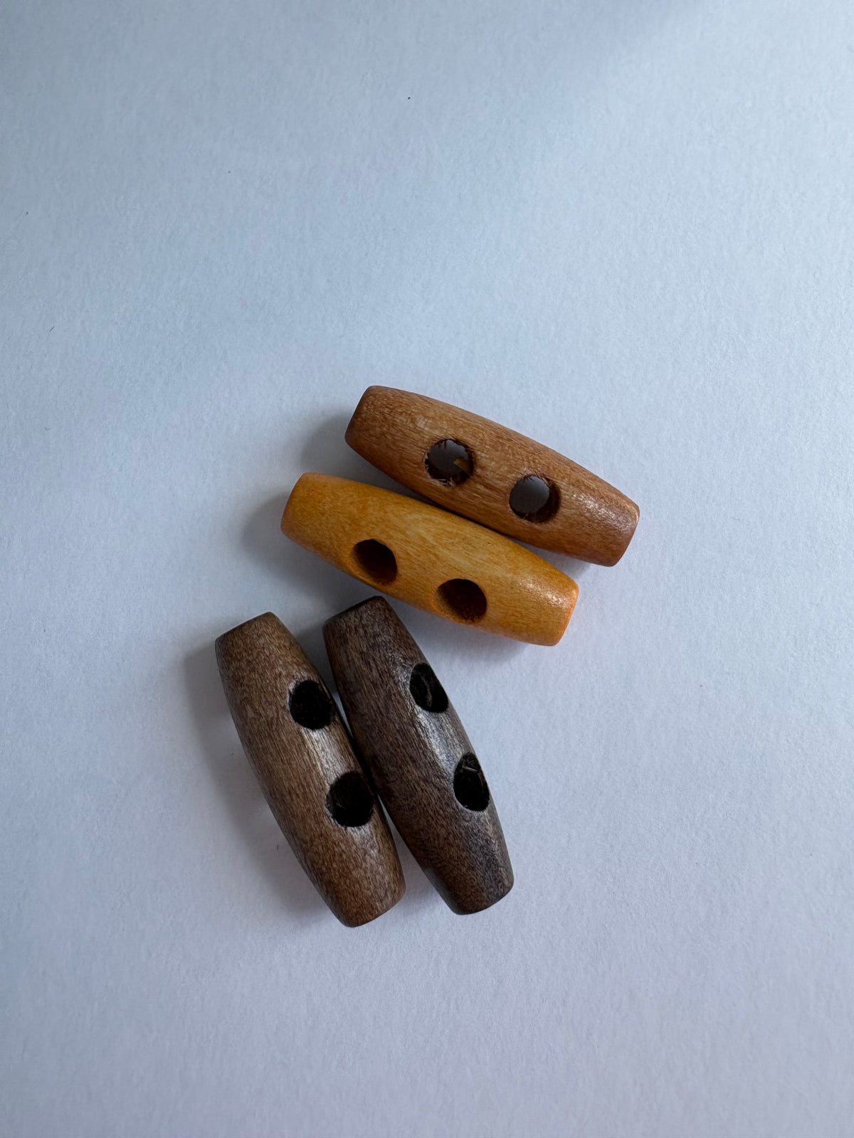 Boutons ovales en bois d’olivier 30 mm/8 couleurs