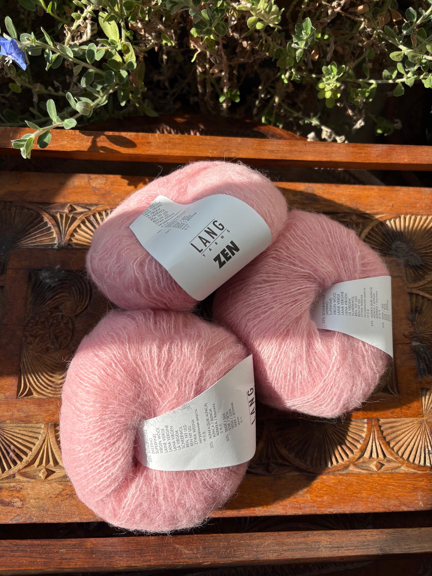 Zen - 35% Laine vierge (Merino superfine) 35% Alpaga (Suri Alpaca) 30% Soie